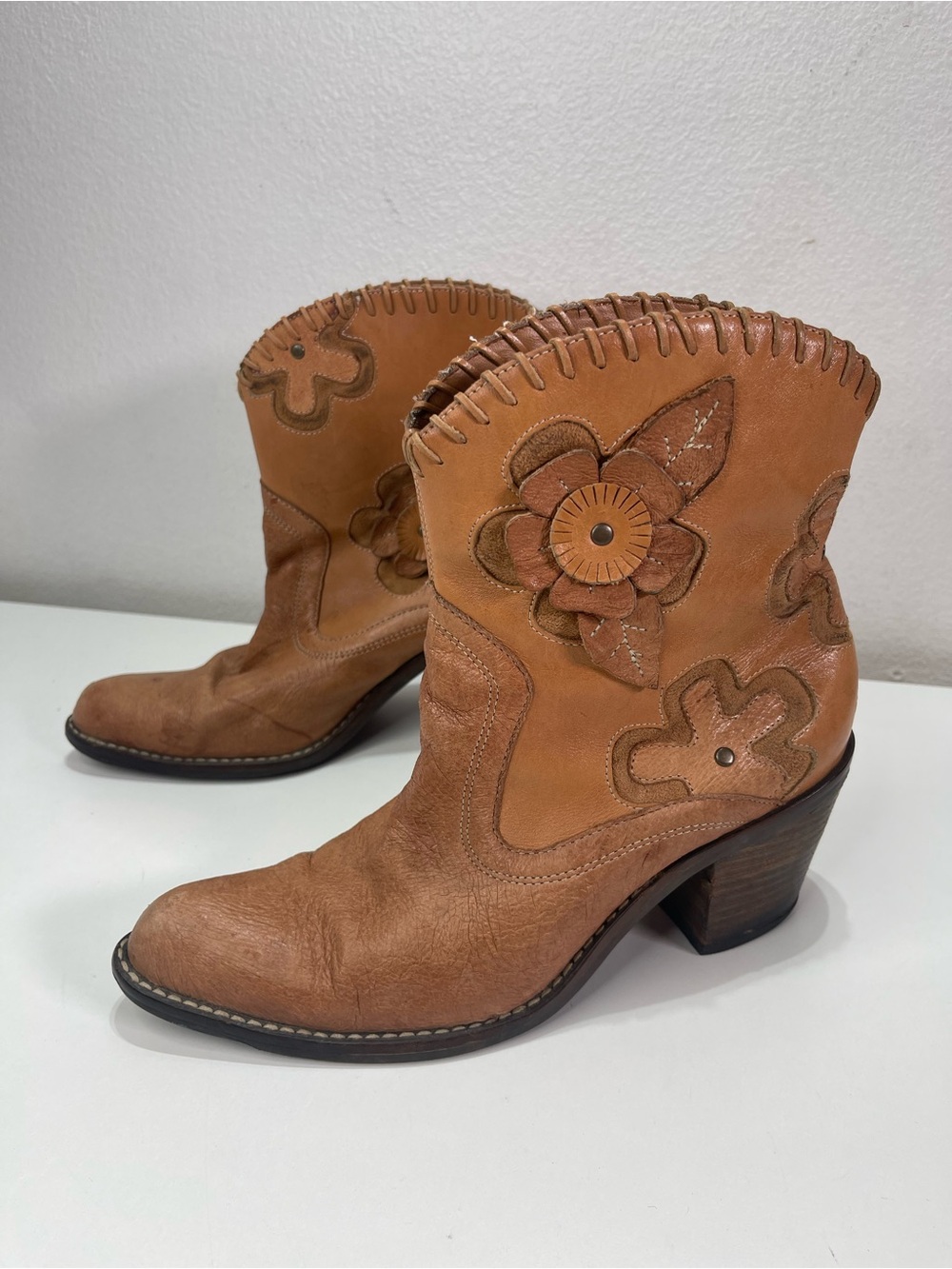MIA Tan Floral Leather Western Boots Women 7 M Coastal Cowgirl Boho Fairycore